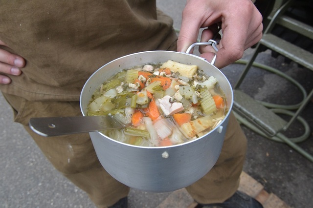 Polévka je grunt, i ta od vojenských kuchařů