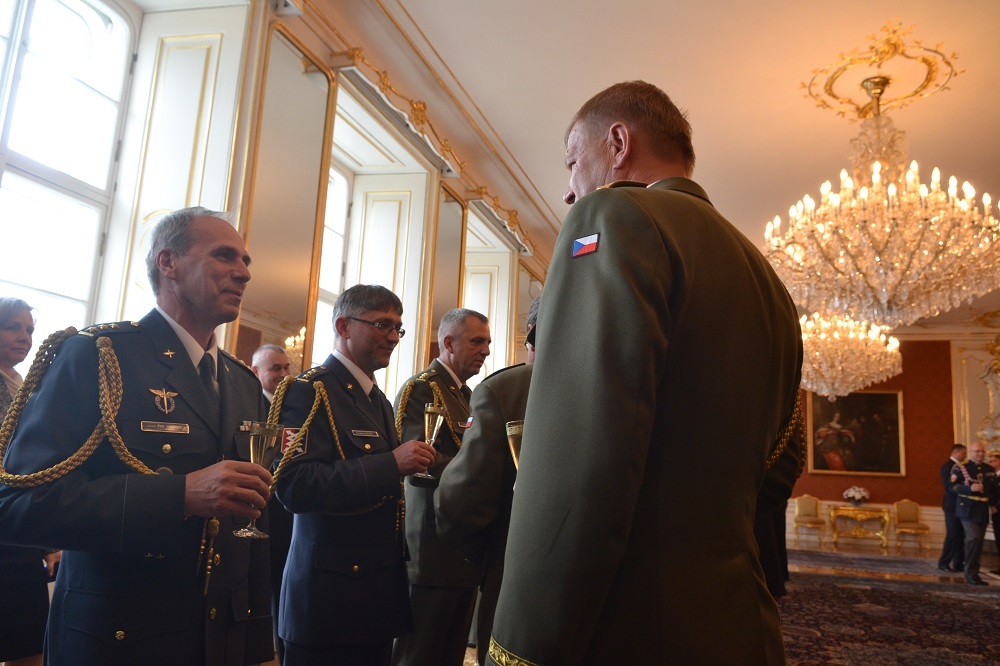 Generálům popřál i náčelník GŠ AČR armádní generál Josef Bečvář