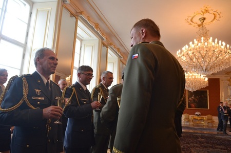 Generálům popřál i náčelník GŠ AČR armádní generál Josef Bečvář