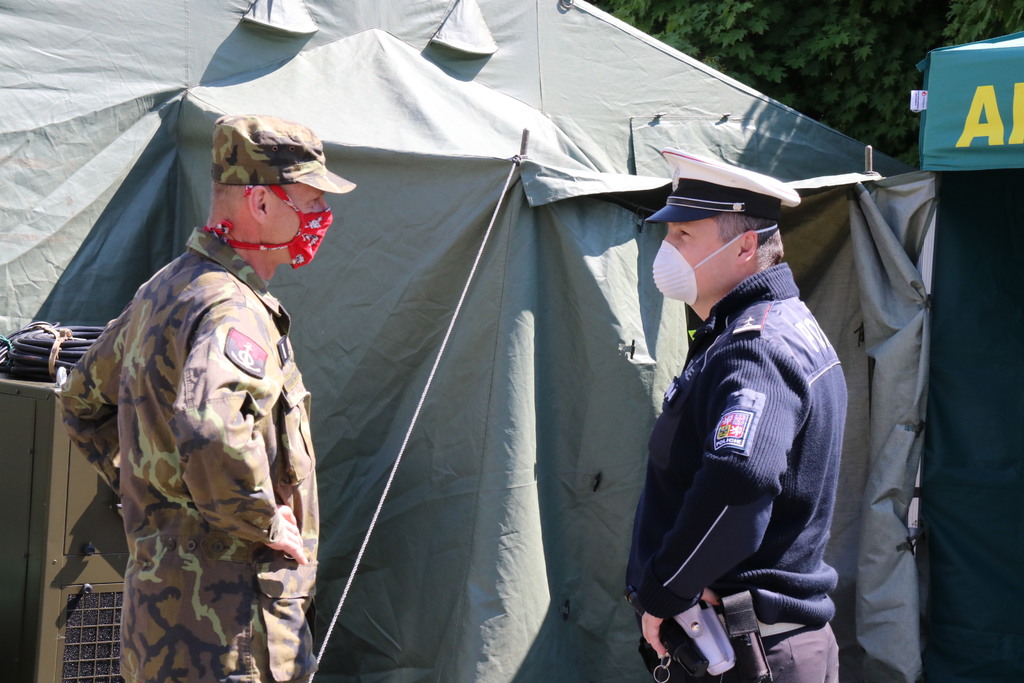 Na odběrném místě budou spolupracovat vojáci s Policií ČR