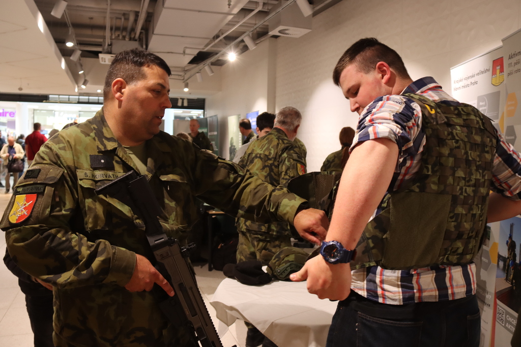 Z Army Dne na Floře
