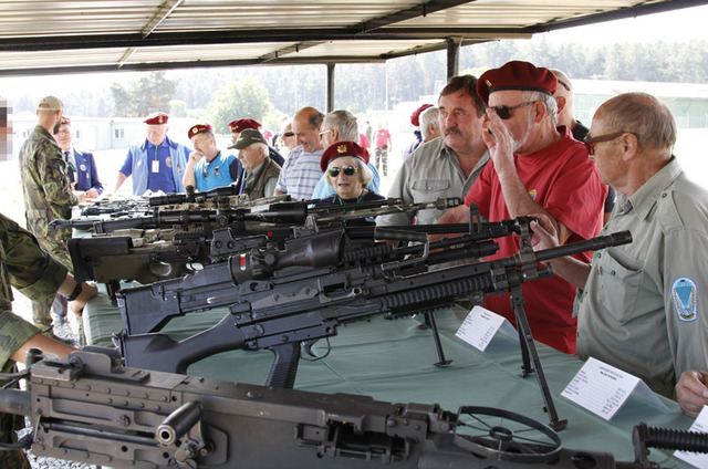 Setkání výsadkových veteránů 2015
