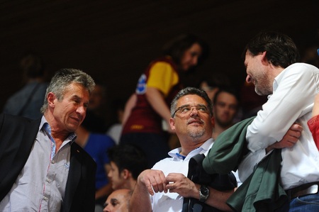  Náměstek ministra obrany Tomáš Kuchta, ředitel HC Dukla Praha Vladimír Orság, předseda ČSH Radek Bendl