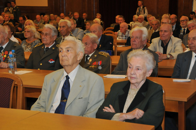 Účastníci slavnostního shromáždění k 67. výročí SNP v hlavním sále MO (3)