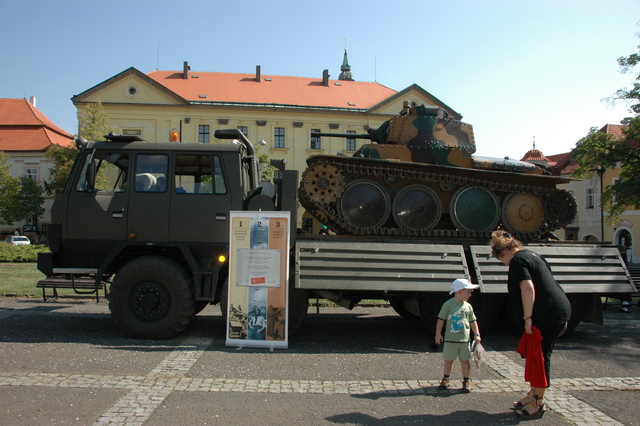 Ve Slaném nechyběla ani historická technika ze sbírek VHÚ - zde tank LT 38