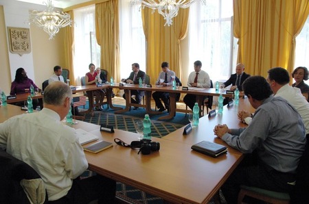 Náměstek ministra obrany jednal s delegací amerického Kongresu