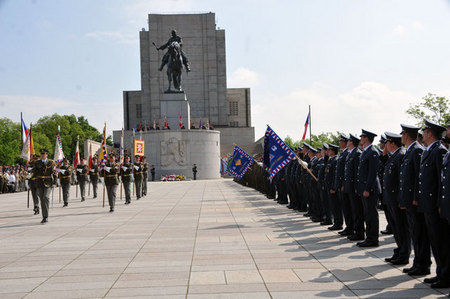 Národní památník na pražském Vítkově 8. května 2012
