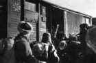Odjezd 1. polního praporu 30. 1. 1942 z nádraží v Buzuluku