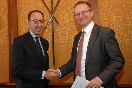 Nový výkonný ředitel Evropské obranné agentury na návštěvě v ČR