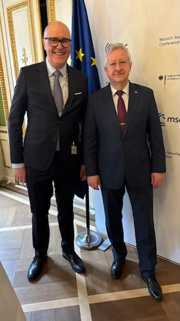 Se švýcarským protějškem Martinem Pfisterem