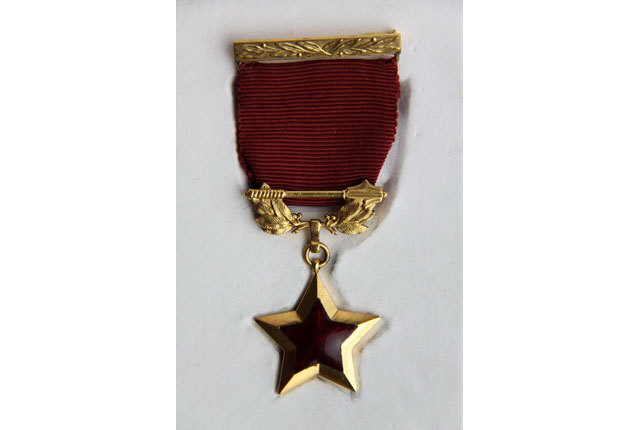 Zlatá hvězda hrdiny ČSSR