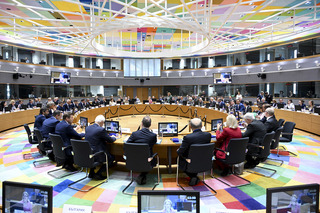 Ministři obrany EU jednali v Bruselu o podpoře Ukrajiny i Bílé knize