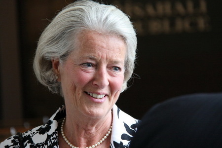 Vera Ogle 