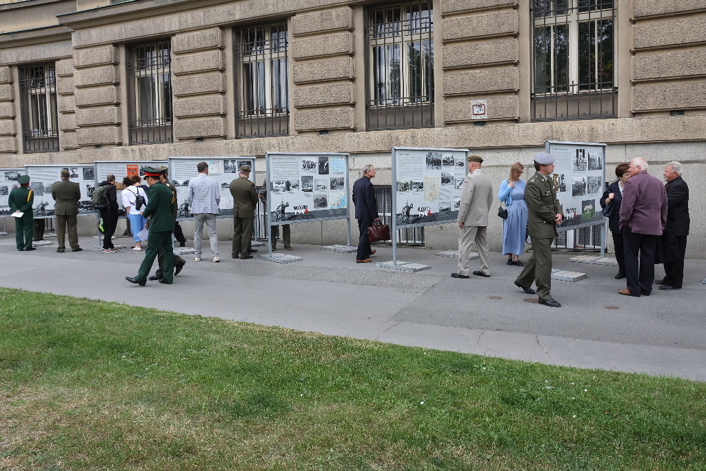 Výstava je  vidění do 25. června