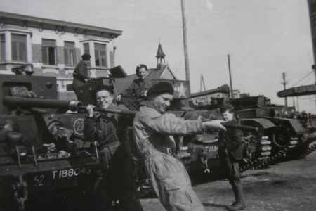 Čs. samostatná obrněná brigáda dorazila k Dunkerque v říjnu 1944