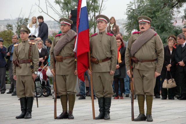 Ze slavnostního nástupu u příležitosti 100. výročí přísahy Československé jednotky České družiny v Kyjevě na Čestném dvoře Národního památníku na Vítkově 2