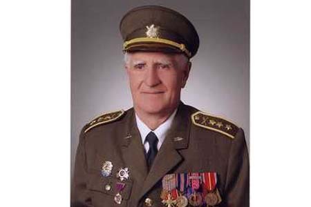 Plukovník v.v. Bedřich Opočenský