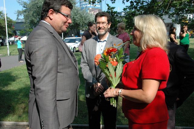 Ministr Alexandr Vondra, velvyslanec Norman Eisen a představitelka amerického Sokola Jean Hruby