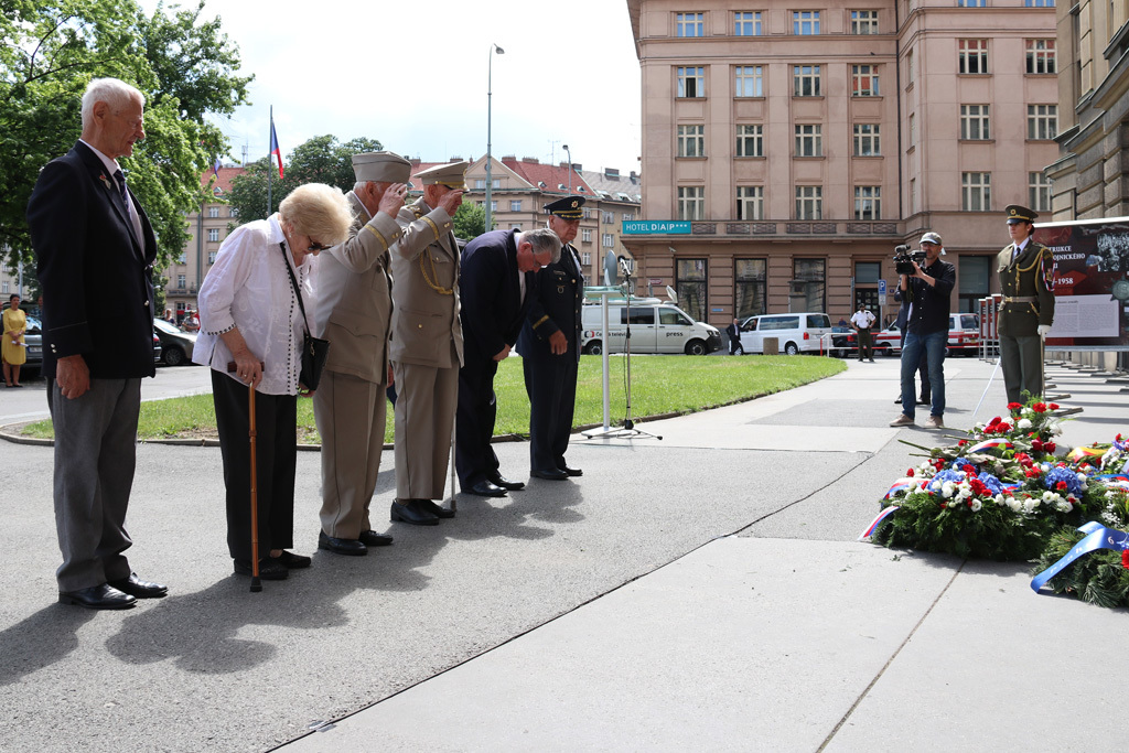 Váleční veteráni vzdali hold generálu Heliodoru Píkovi