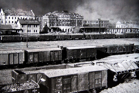 Takhle vypadala Praha po největším bombardování v historii
