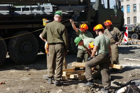 Dva rozdílné mosty v Chrastavě a radost pro školáky v Horním Vítkově