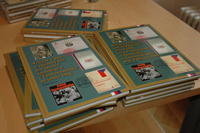 Nová publikace Krajané v USA a vojenský exil pro obnovu demokracie v Československu po únoru 1948