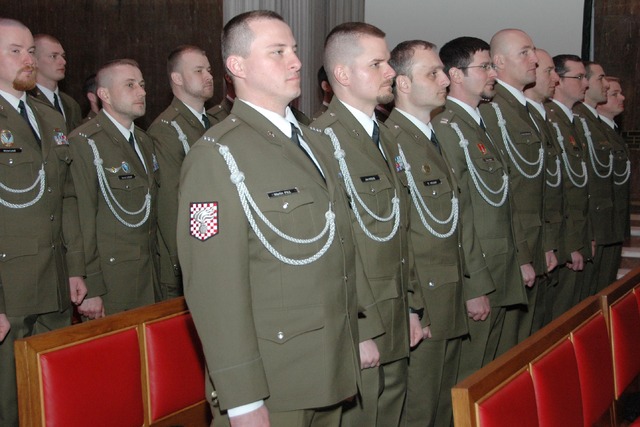 Úspěšné absolventi Odborného základního kurzu VP