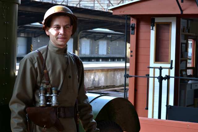 Členové ČSOL doprovázeli prohlídku Legiovlaku odborným výkladem