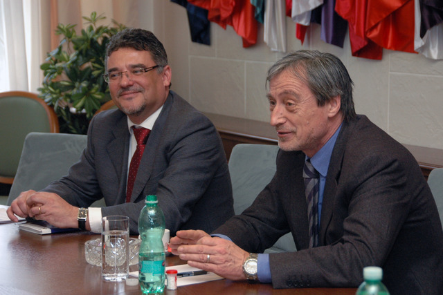 Ministr obrany Martin Stropnický a náměstek Tomáš Kuchta