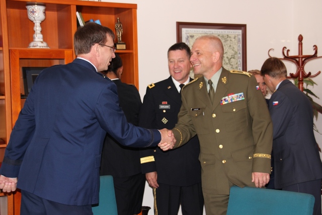 Delegaci Národní ch gard států Texas a Nebrasky přivítal generálmajor Jiří Baloun