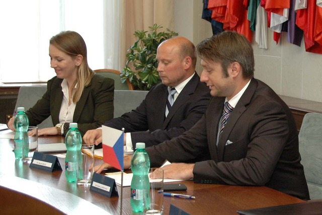 Představitelé MO ČR (zcela vpravo NMO Jakub Landovský)