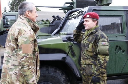 Ministr Stropnický navštívil posádky 4. brigády rychlého nasazení