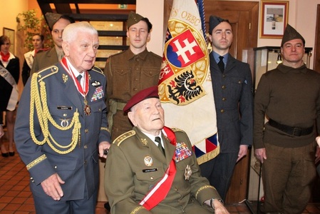 Ilustrační obrázek ke článkuHrdinové 2. světové války, generálové Klemeš a Boček, oslavili jubileum