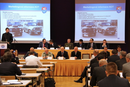 Diskuze s výrobci pomůže vybrat nejlepší lehké terénní vozidlo