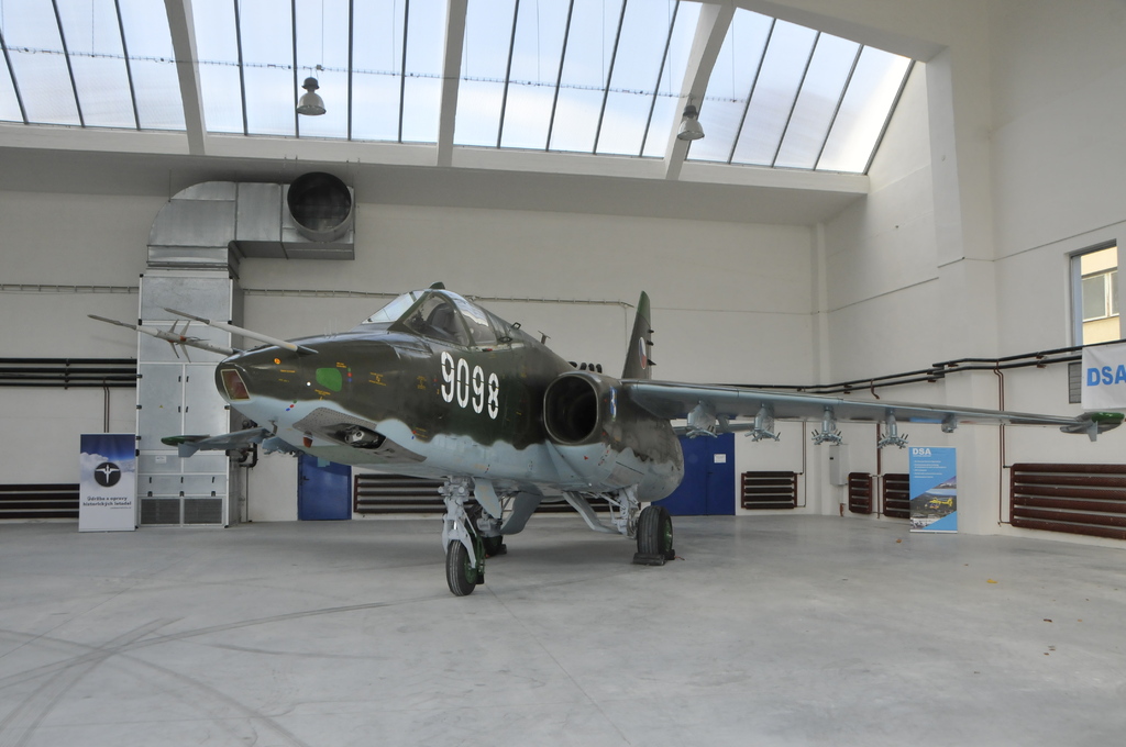  Bitevní letoun Suchoj Su-25 K 