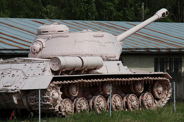 Růžový tank ve Vojenském technickém muzeu Lešany