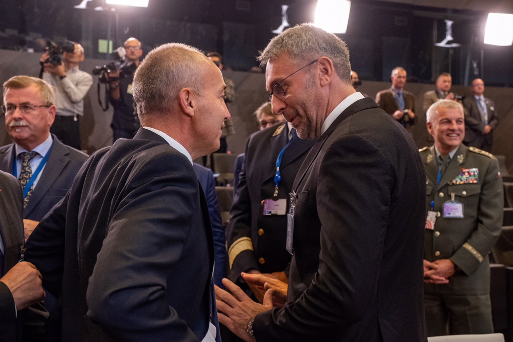 Ministr obrany Lubomír Metnar v rozhovoru s chorvatským protějškem Damirem Krstičevičem