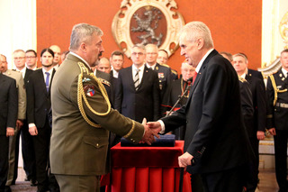 Ilustrační obrázek ke článkuPrezident na Pražském hradě jmenoval nové generály Armády České republiky