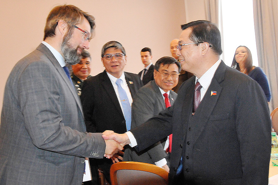 Náměstek Jakub Landovský přivítal na Ministerstvu obrany ČR náměstka ministra národní obrany Filipín Cardozo M. Luna 