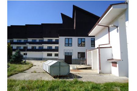 Ministerstvo obrany prodává nepotřebné nemovitosti. V nabídce je hotel i letiště