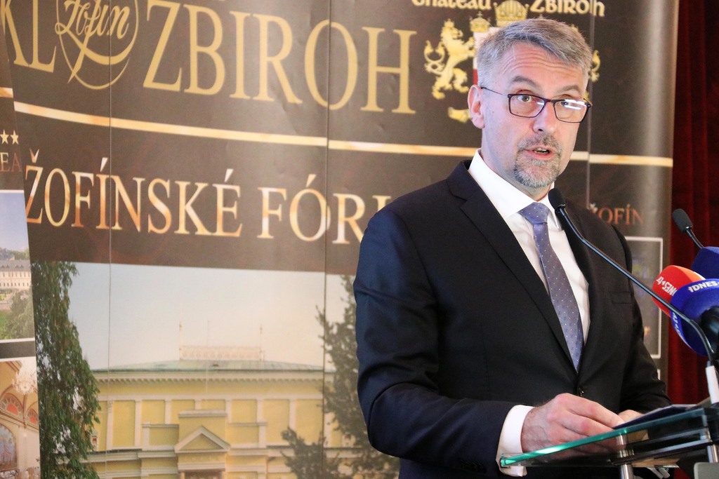 Český obranný průmysl intenzivně podporujeme, řekl ministr obrany Lubomír Metnar na Žofínském fóru