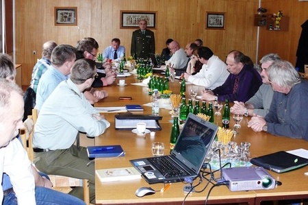 Jednání na Doupově: starostové nabídli pomoc a zkušenosti přípravným výborům