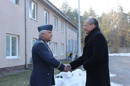  Uvítání ministra obrany ve Staré Boleslavi velitelem Vzdušných sil AČR