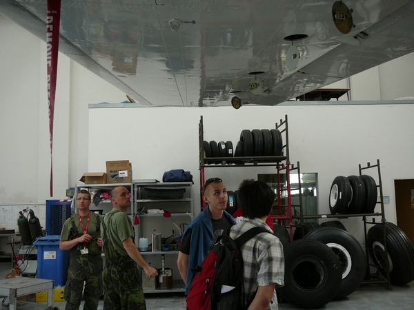 Na hangáru 241.letky