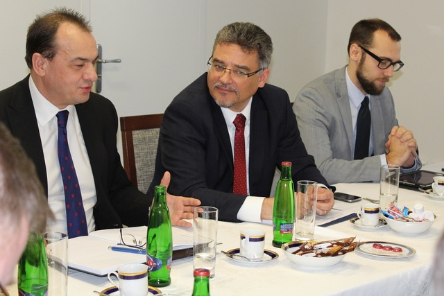 S přidělenci obrany akreditovanými v ČR se setkal náměstek pro řízení sekce průmyslové spolupráce a řízení organizací MO Tomáš Kuchta
