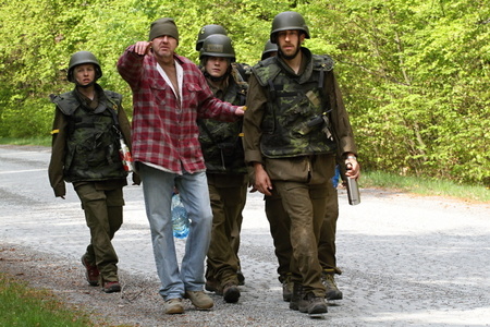 Kurz přežití pro novináře a humanitární pracovníky vzdali už dva účastníci