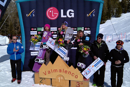 Eva Samková obhájila světový juniorský titul ve snowboardcrossu