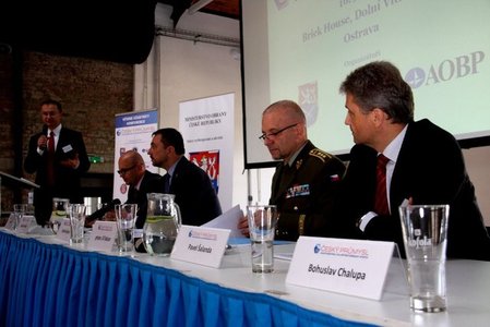 Na programu konference se podílela celá řada významných představitelů resortu MO , Asociace obranného průmyslu či společnosti Jagello 2000