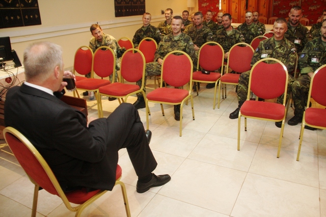 Ministr obrany navštívil českou jednotku výcvikové mise EU TM