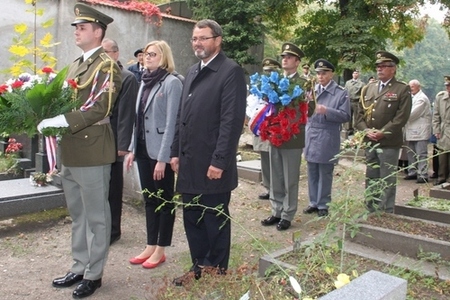 Vzpomínkový akt u hrobu generála Klapálka